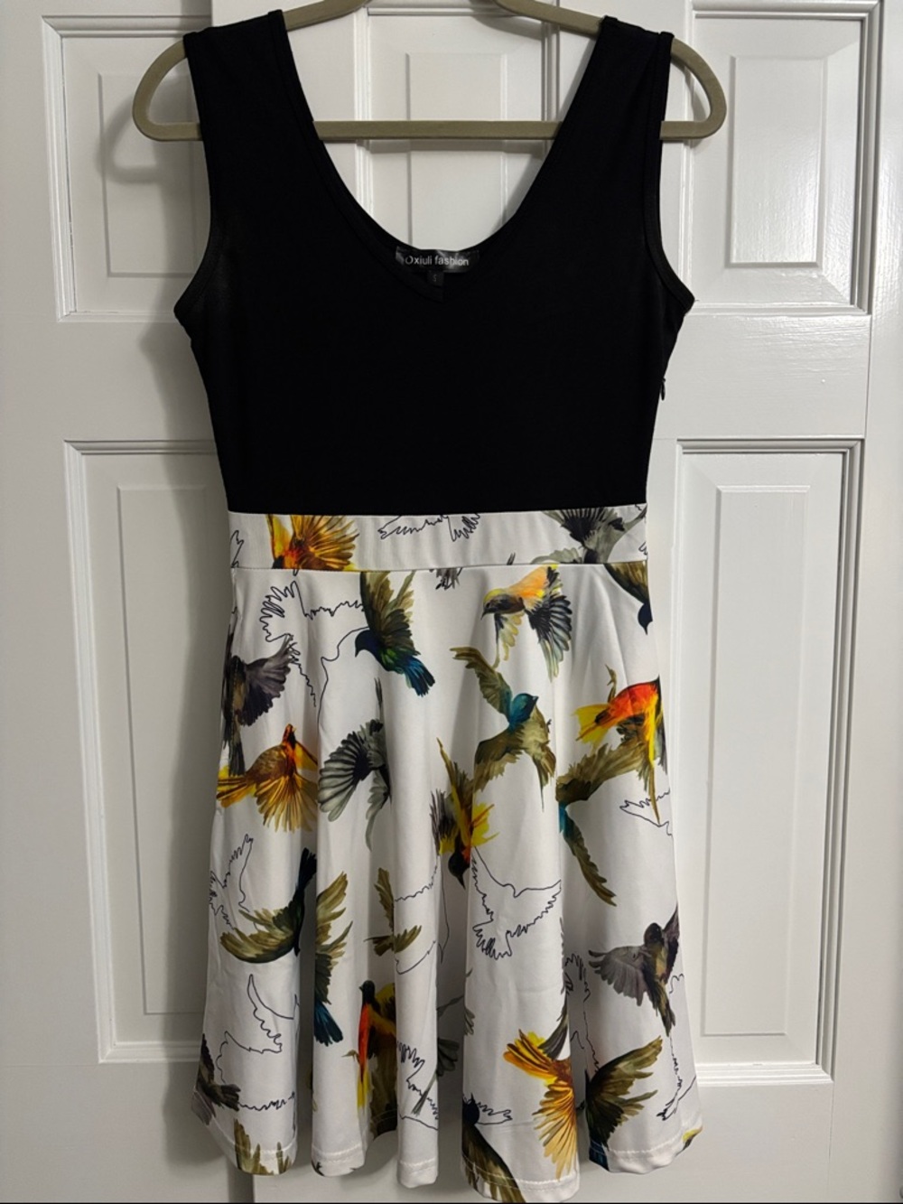 Black & White Bird-Print Sleeveless Fit-and-Flare Mini Dress